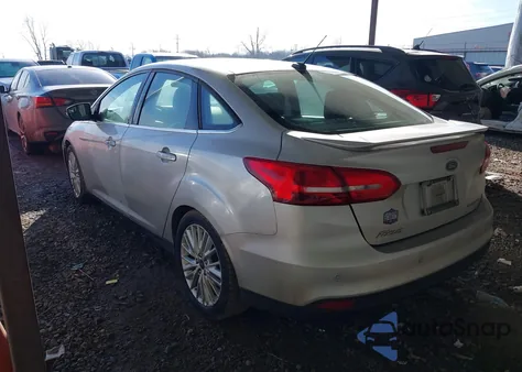 2018 Ford Focus Titanium из США, поврежденный, VIN 1FADP3J26JL288269
